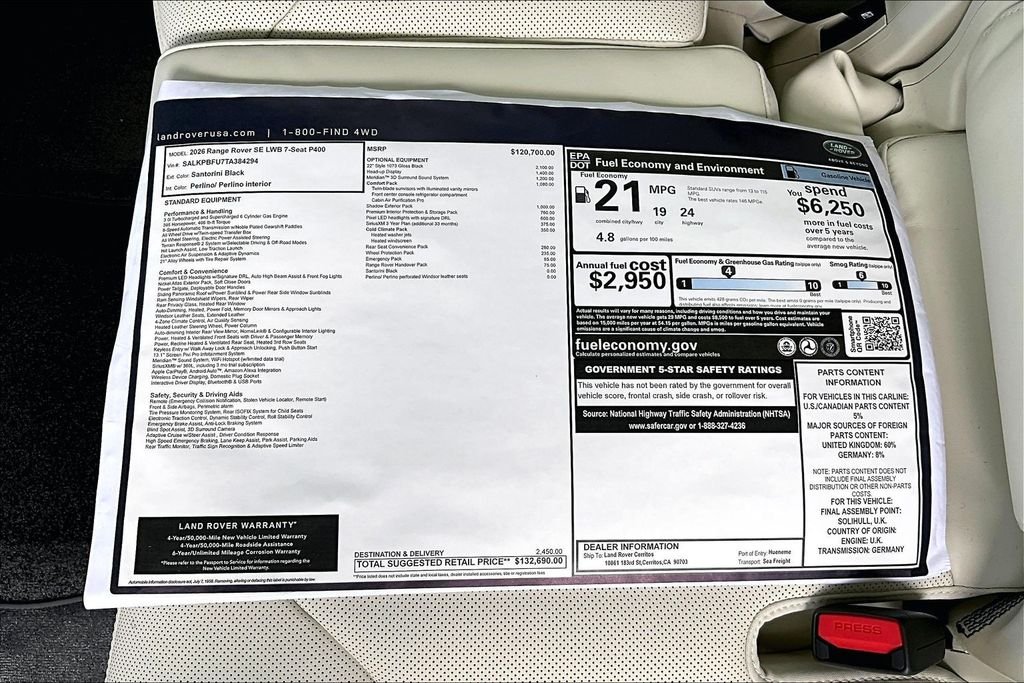 New 2026 SANTORINI BLACK Land Rover SE 7 Seats image 15
