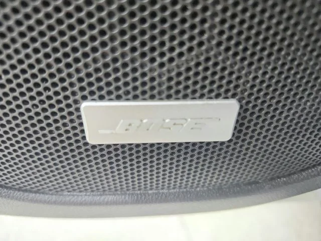 Used 2023 White GMC AT4 image 37