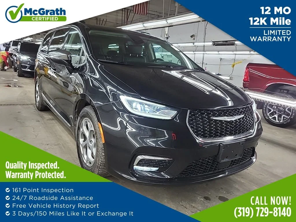 2023 Chrysler Pacifica Limited's photo