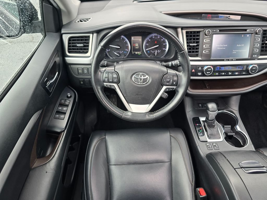 Used 2019 Black Toyota XLE image 24