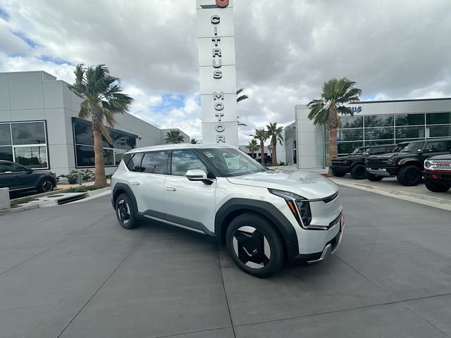 2026 Kia EV9 Wind AWD's photo
