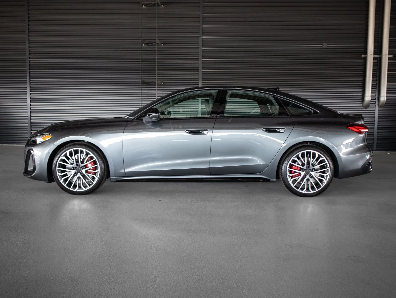 New 2026 Daytona Gray Pearl Effect Audi Premium Plus image 15