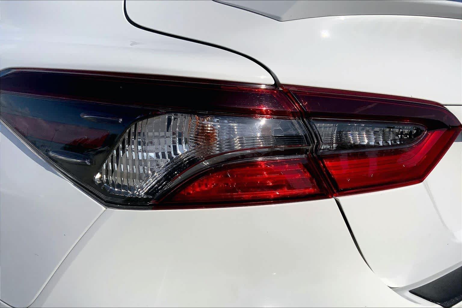 Used 2023 Ice Cap Toyota LE image 28
