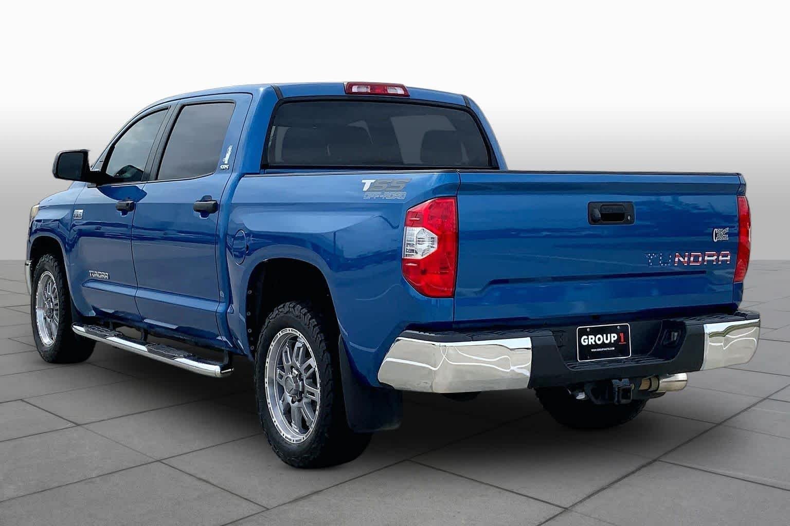 Used 2018 Blazing Blue Pearl Toyota SR5 image 12