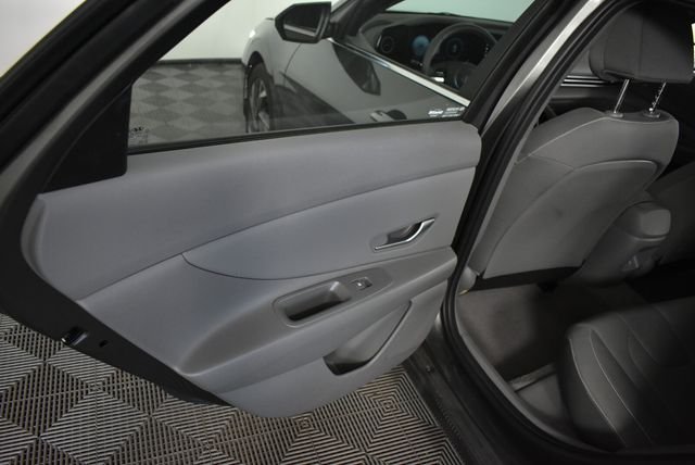 2025 Hyundai Elantra SEL - Photo 22