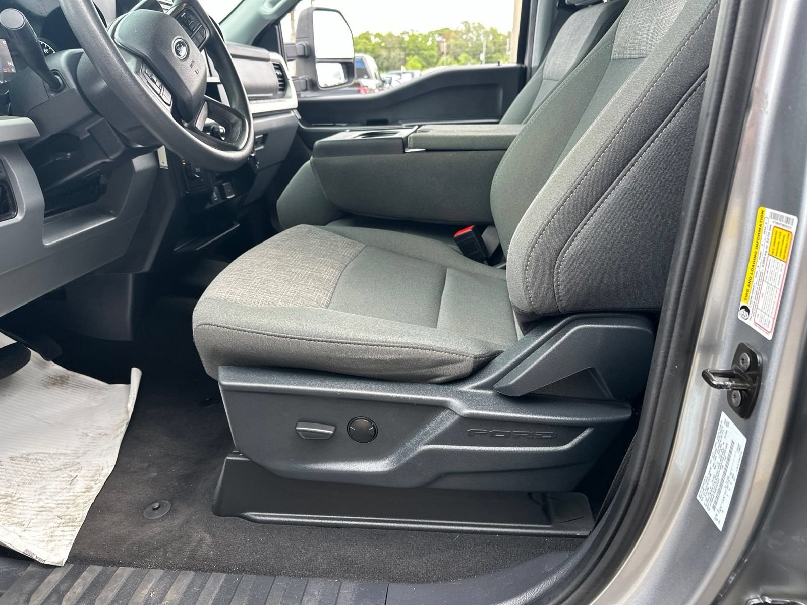 Used 2024 Silver Metallic Ford XLT image 22