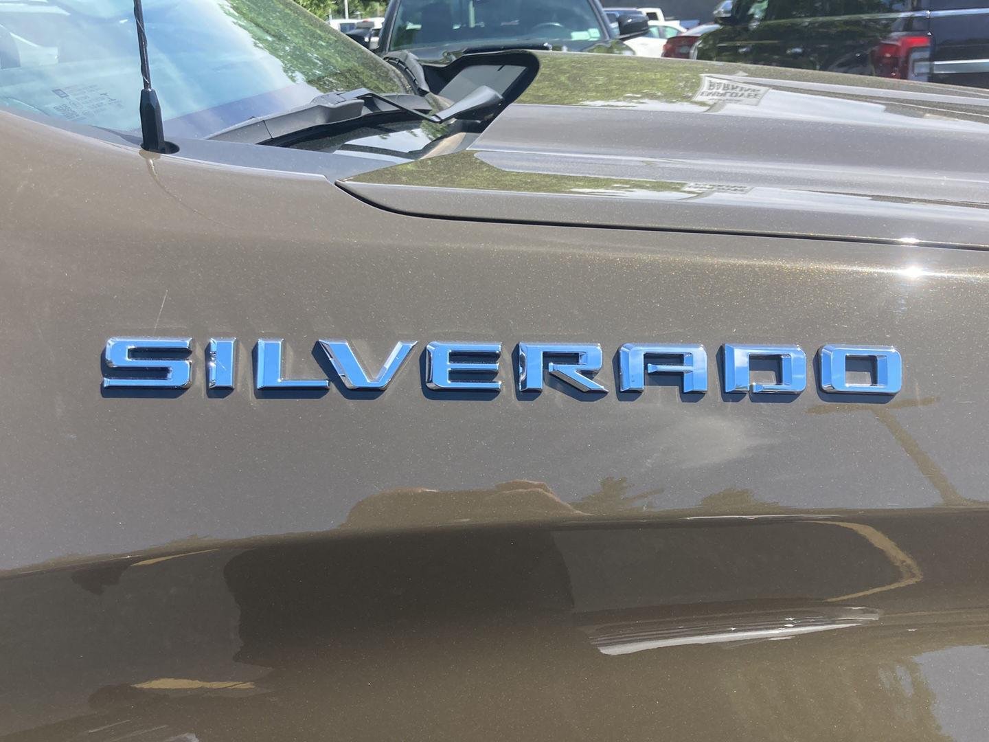 Used 2023 Harvest Bronze Metallic Chevrolet LT image 9