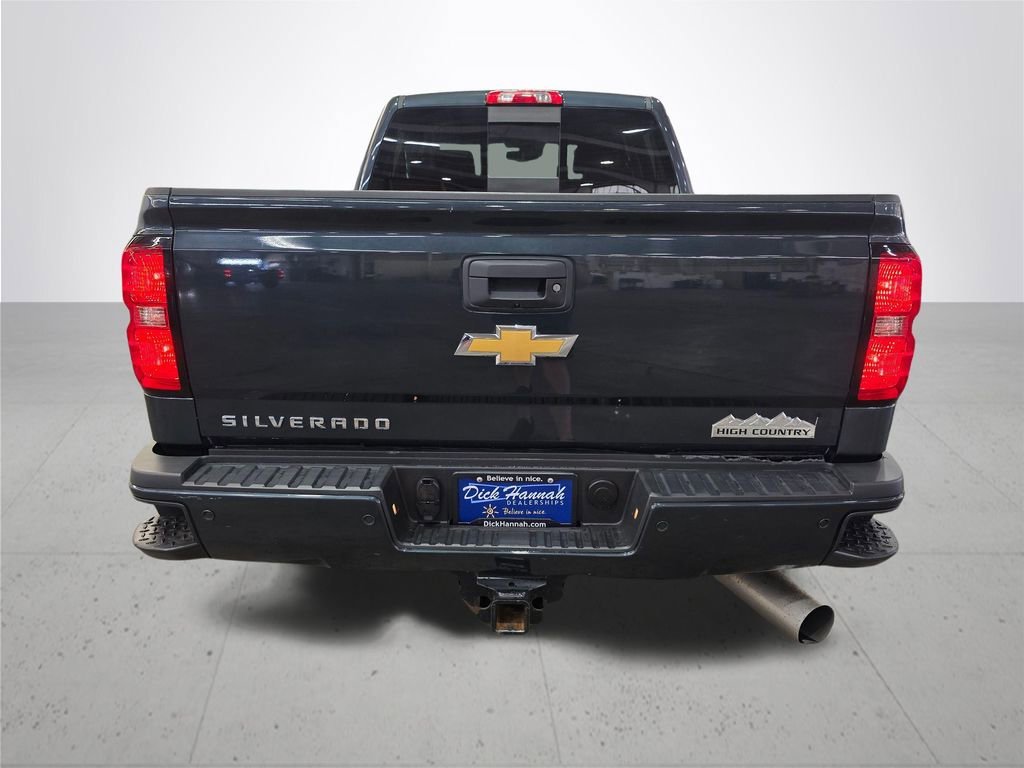 Used 2018 GRAPHITE METALLIC Chevrolet High Country image 11