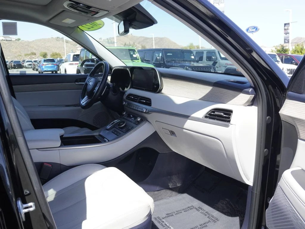 Certified Used 2022 Black Hyundai SEL image 31