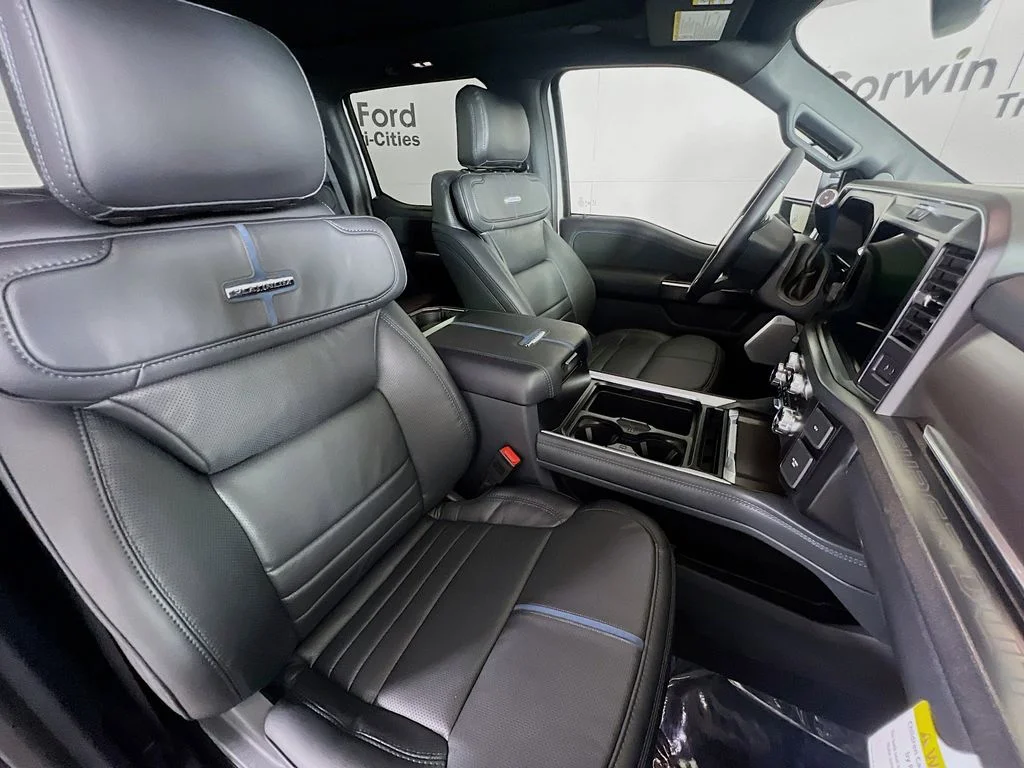 New 2026 Star White Metallic Tri-Coat Ford Platinum image 17