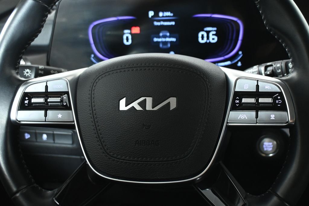 Used 2024 Red Kia S image 19