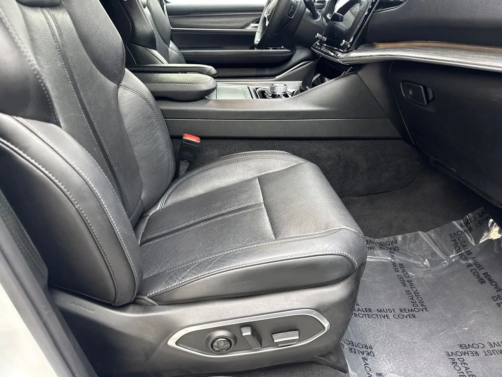 Used 2024 White Jeep Series II image 48