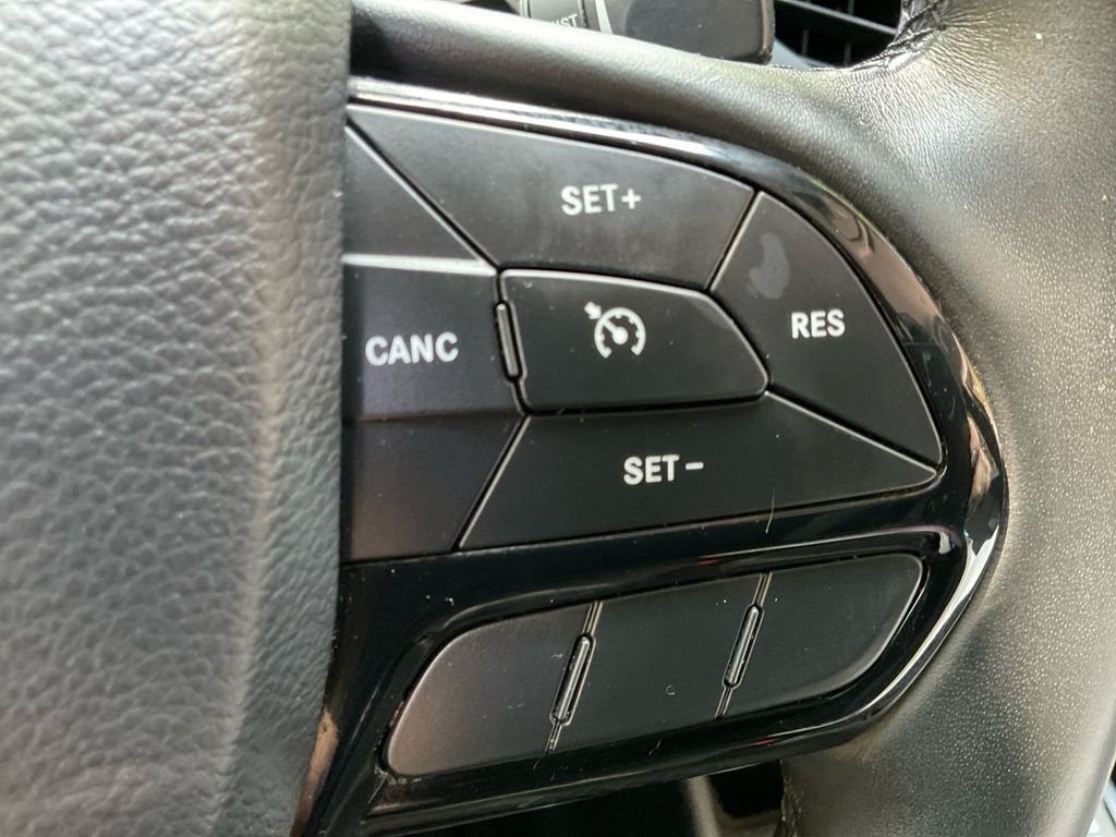 Used 2019 Black Jeep Latitude Plus image 35