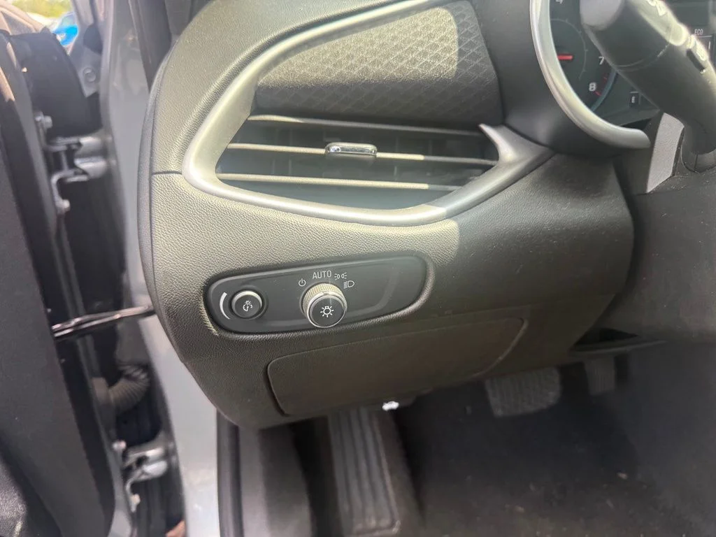 Used 2024 Gray Chevrolet LT image 18