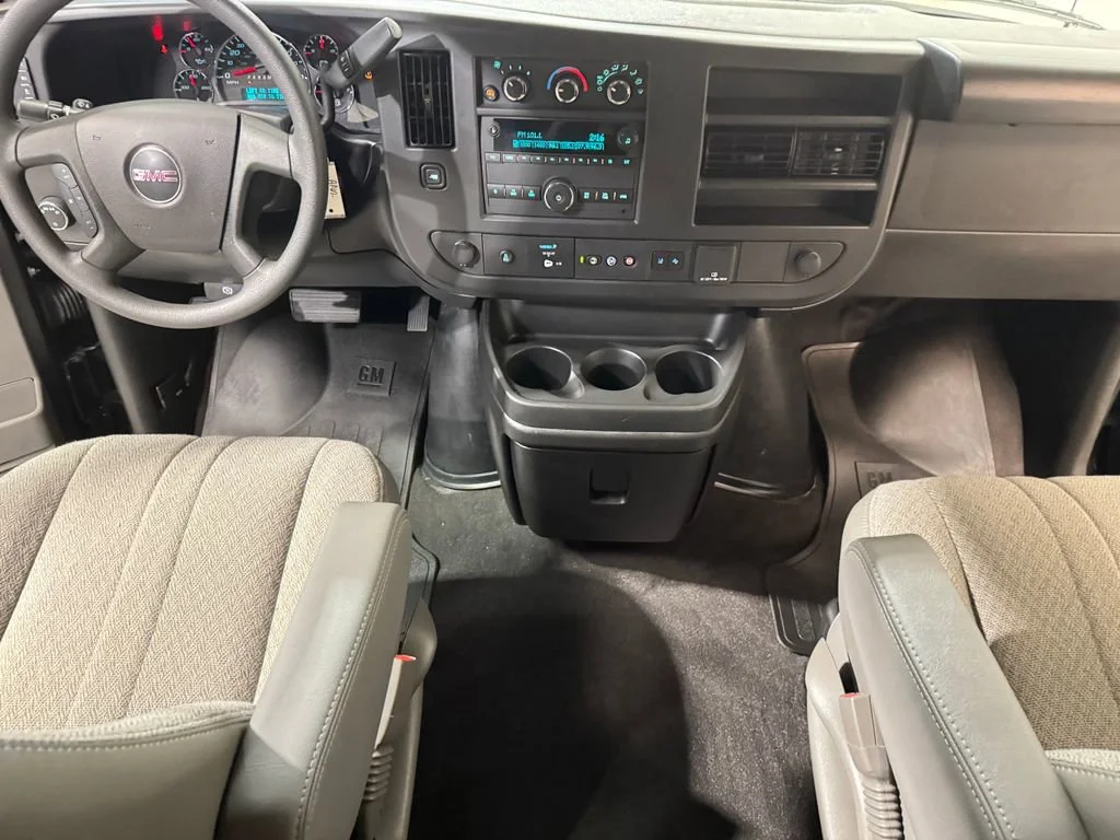 New 2025 Onyx Black GMC LT image 11