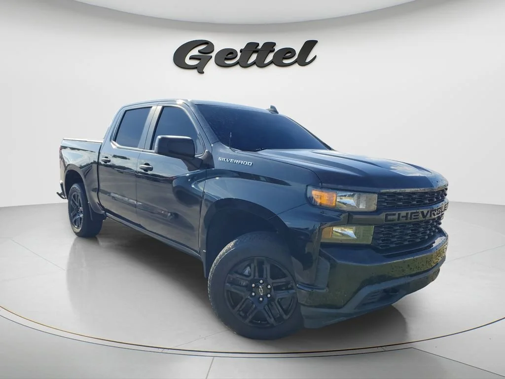 Used 2020 BLACK Chevrolet Custom image 2