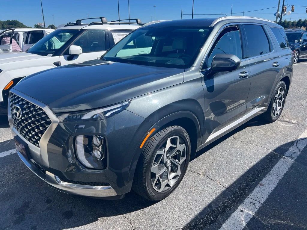 Used 2022 Gray Hyundai Calligraphy image 2