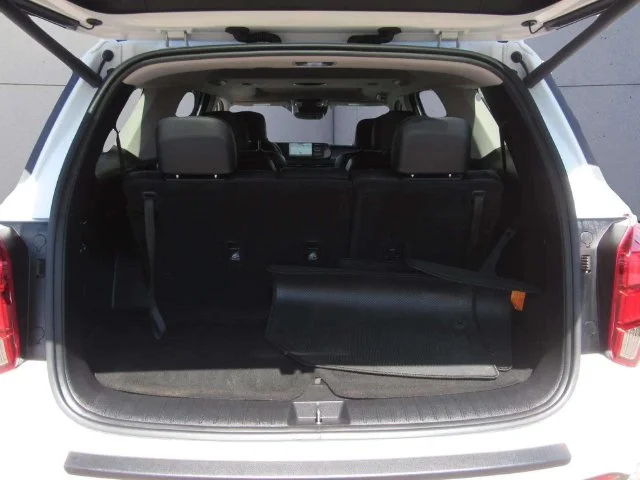 Used 2025 White Hyundai XRT image 13