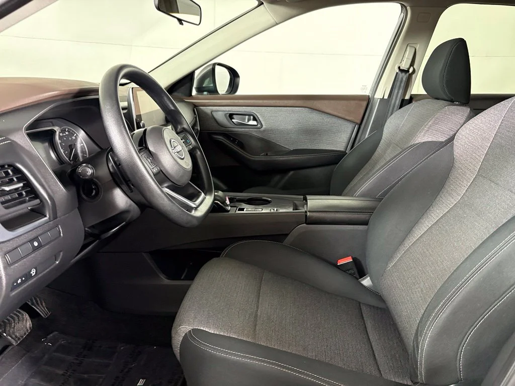 Used 2023 Gray Nissan SV image 21