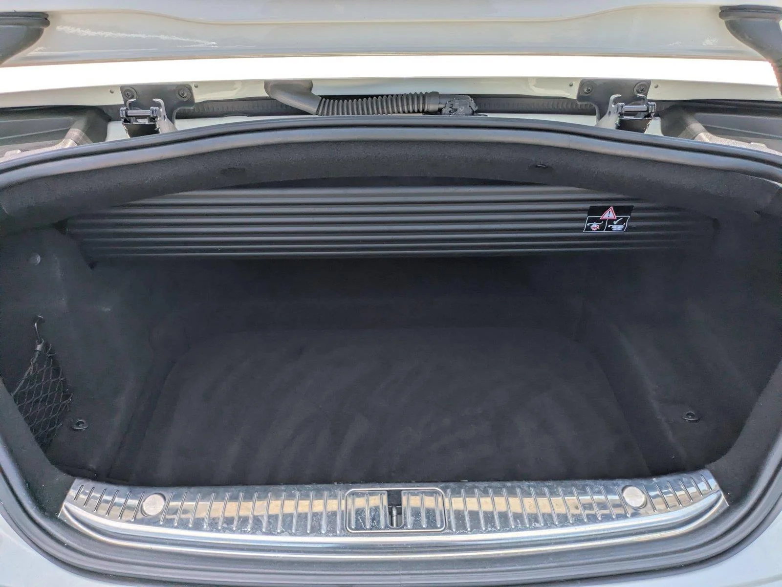 Used 2018 designo Diamond White Metallic Mercedes-Benz S 560 image 26