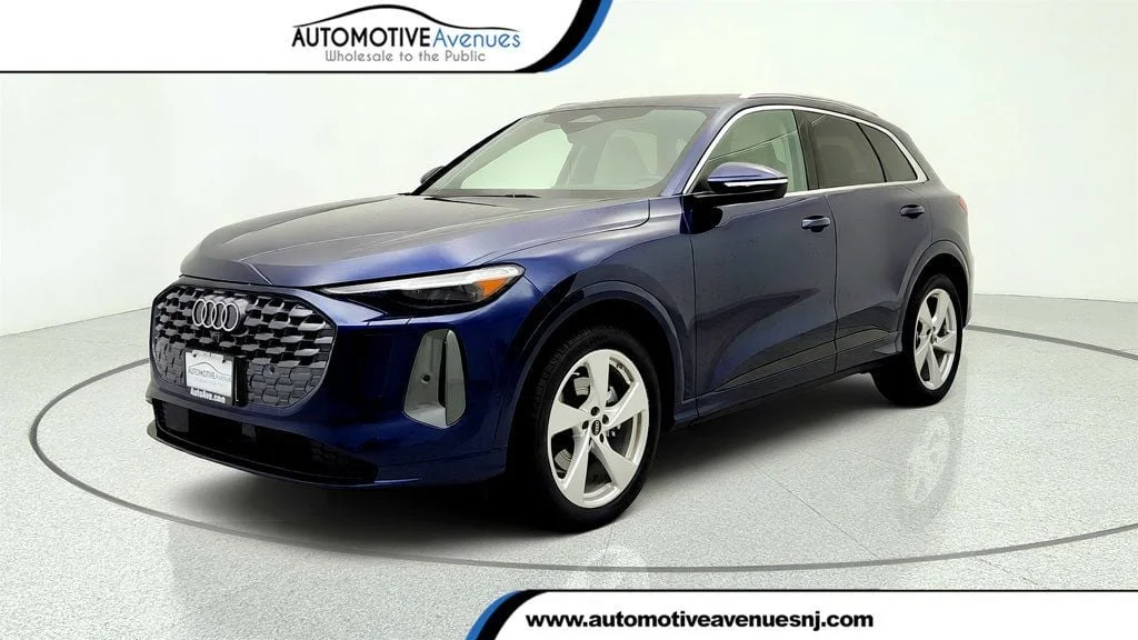 2025 Audi Q5 40 Prestige's photo