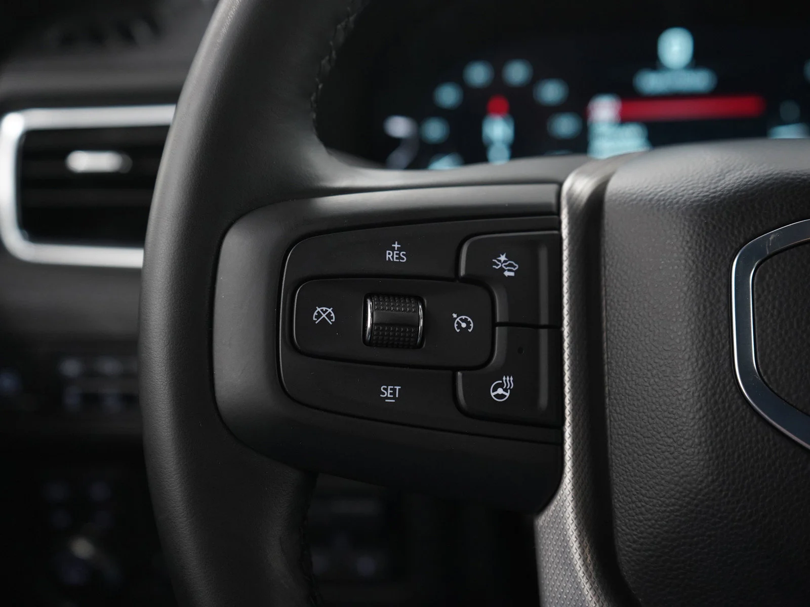 Used 2024 Onyx Black GMC Denali image 29