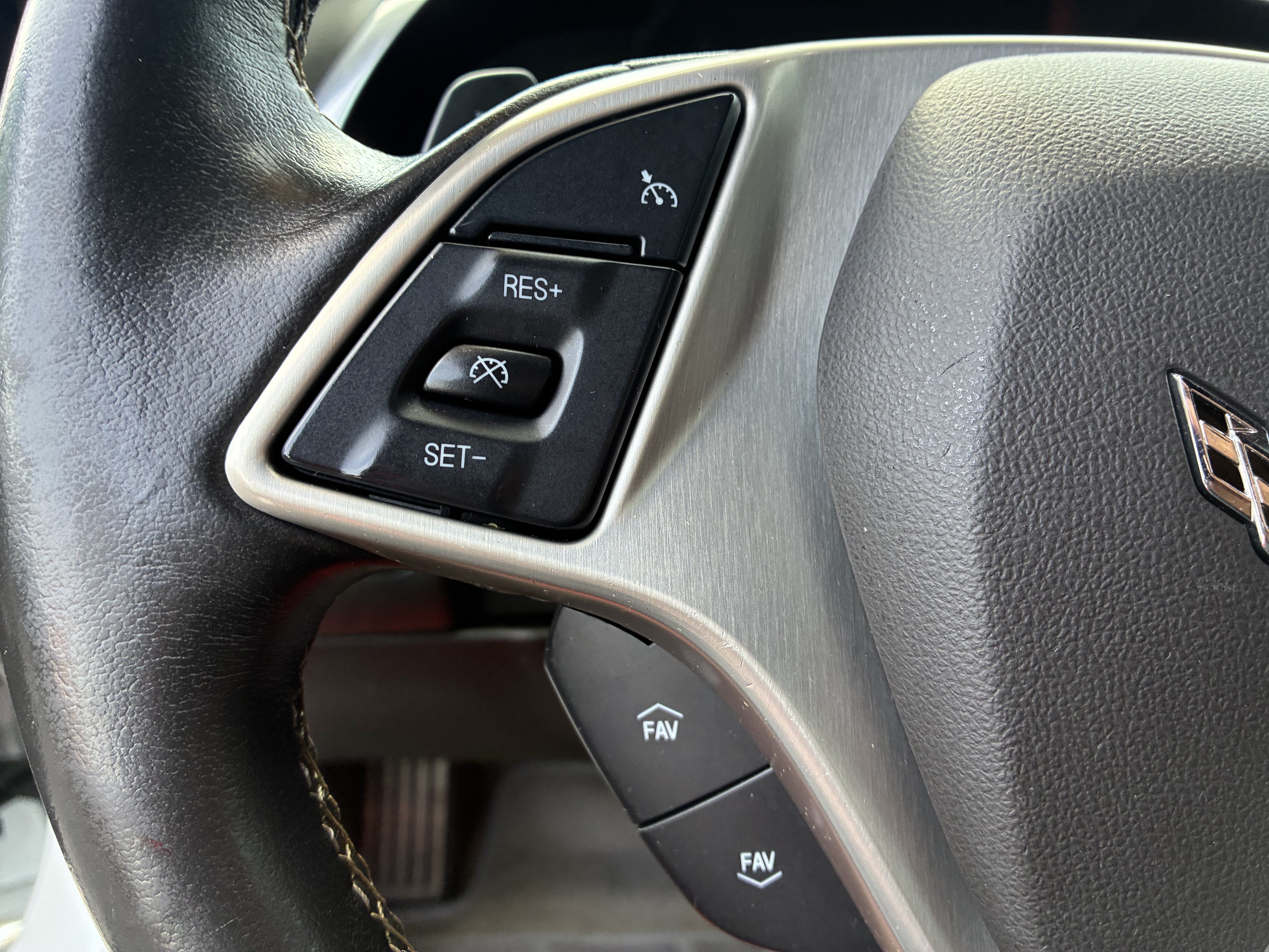 Used 2019 Arctic White Chevrolet 1LT image 23