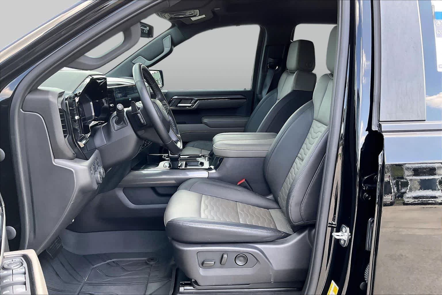 Used 2024 Black Chevrolet ZR2 image 8