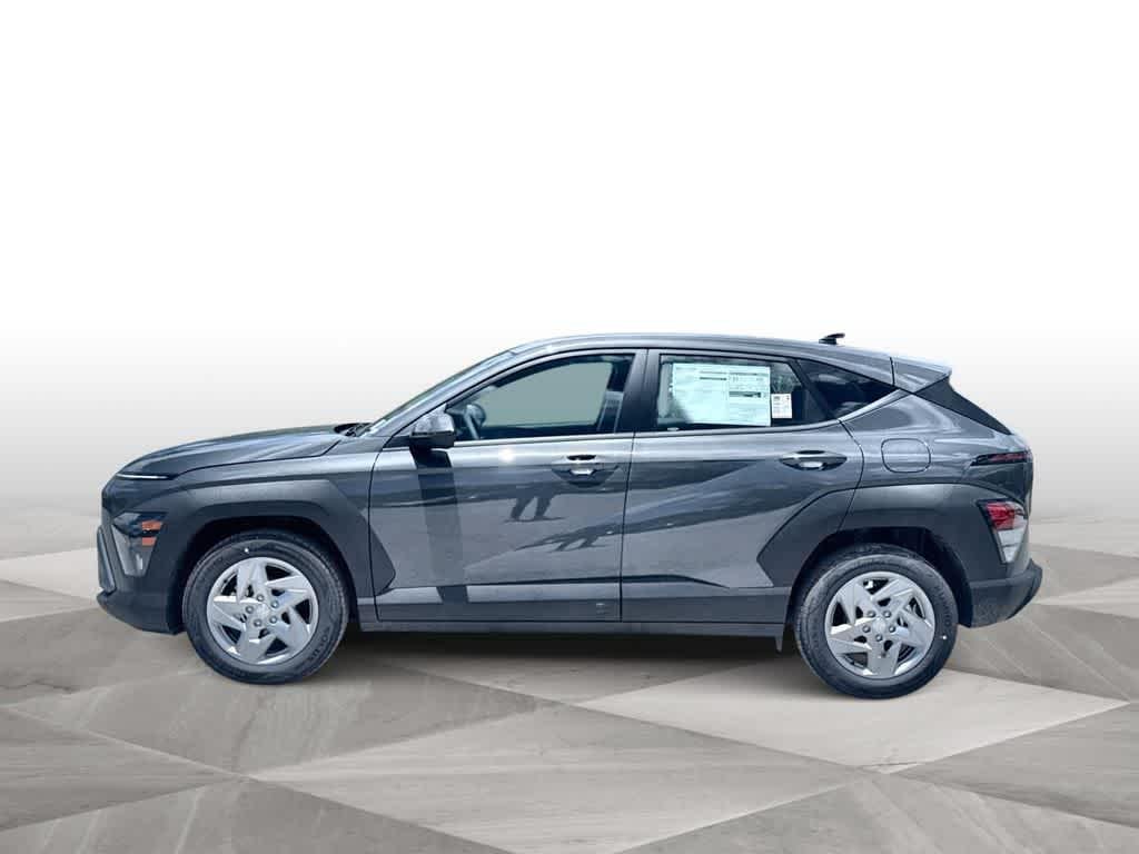 New 2027 Ecotronic Gray Pearl Hyundai SE FWD image 4