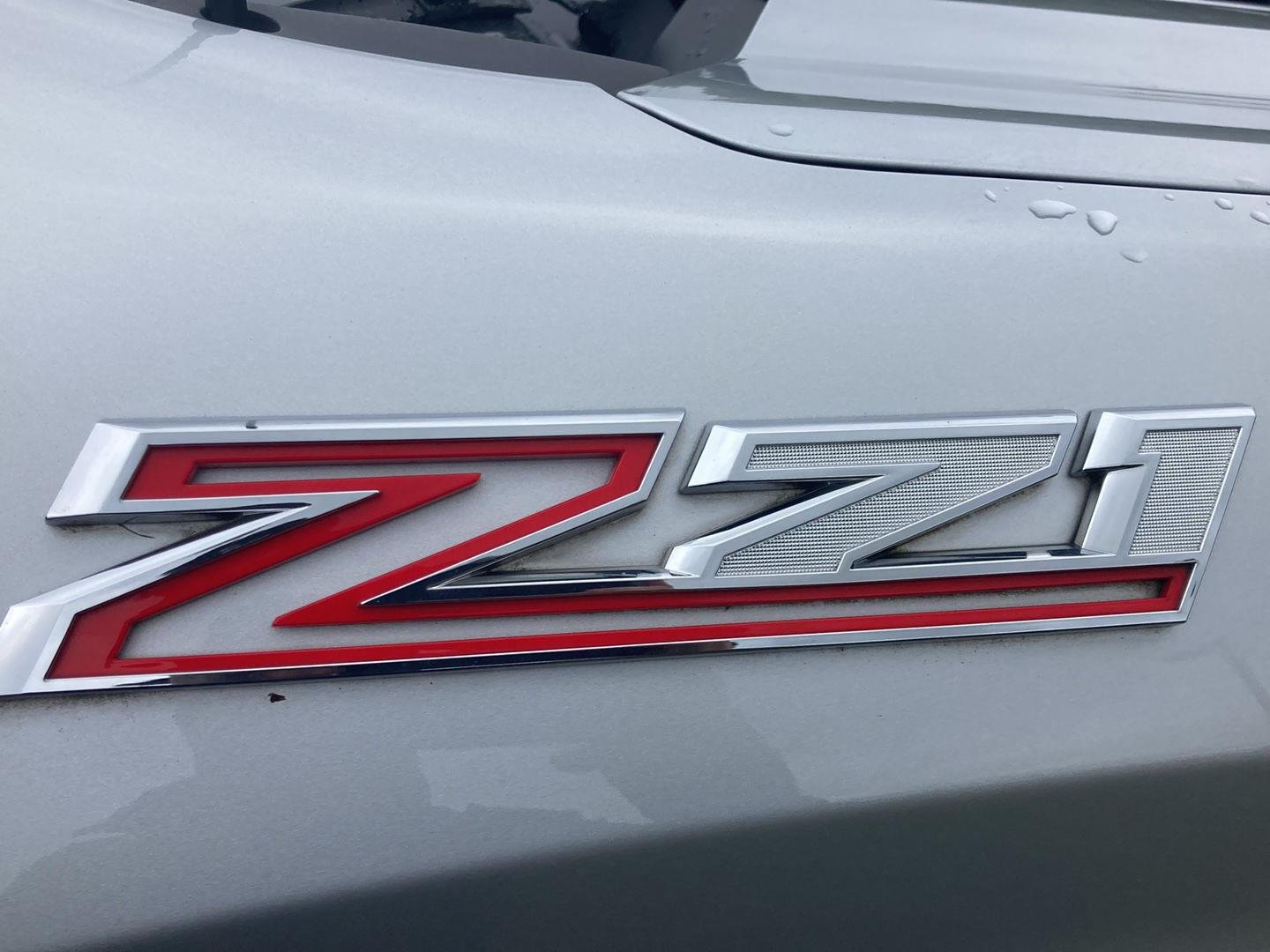 Used 2020 Silver Ice Metallic Chevrolet LT image 9