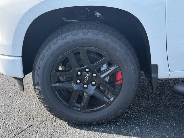 New 2026 Summit White Chevrolet RST image 13