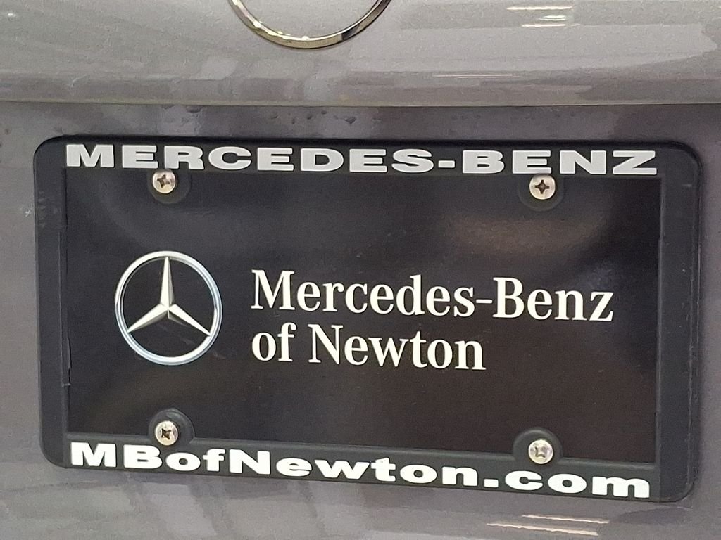 New 2026 Mountain Grey Metallic Mercedes-Benz GLB 35 AMG® image 31