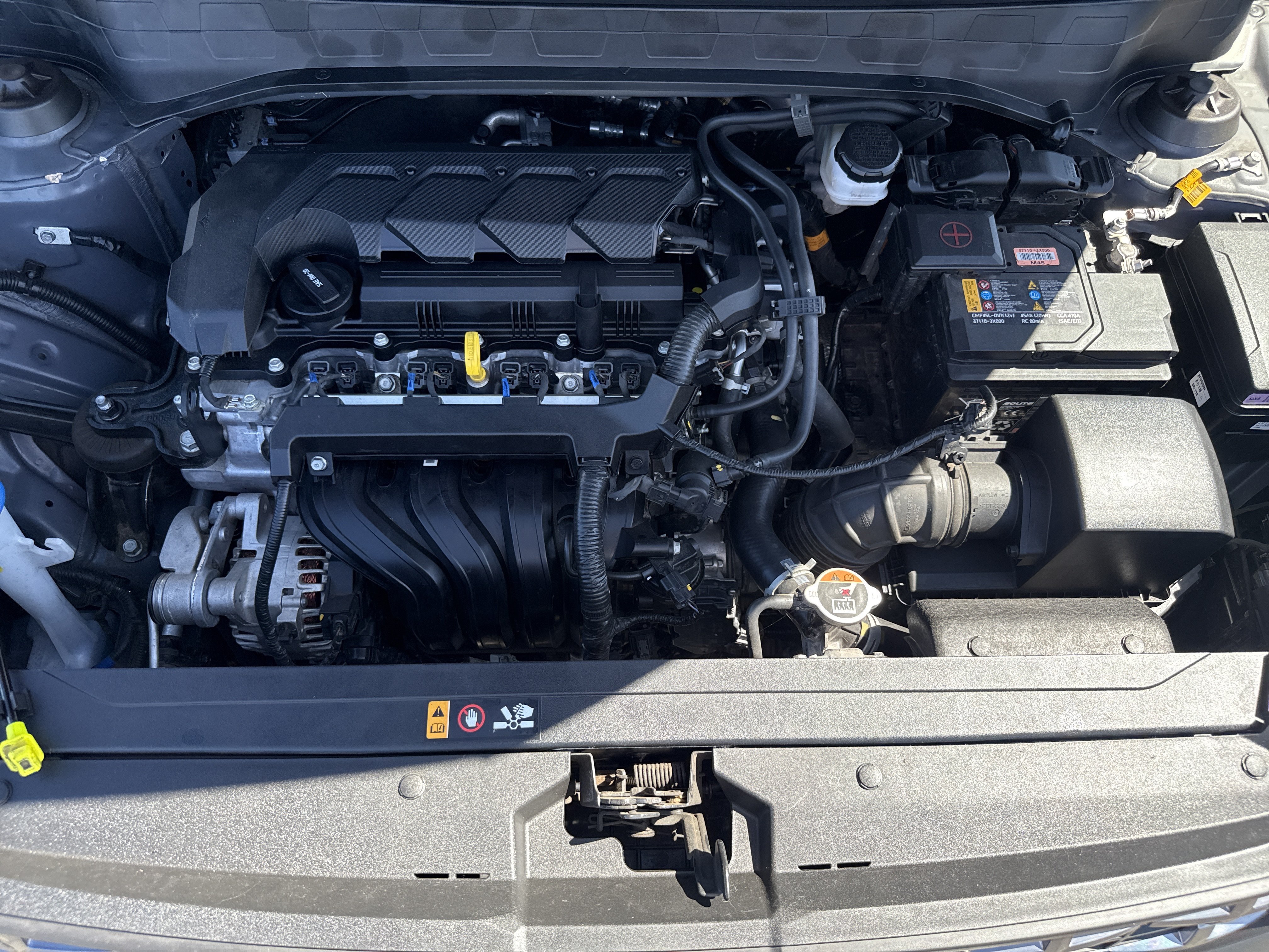 Used 2025 Gray Hyundai SEL image 21