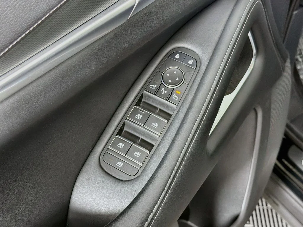 Used 2026 Black INFINITI LUXE image 18
