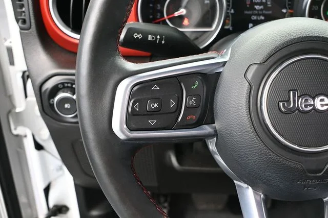 Used 2019 White Jeep Unlimited Rubicon image 25
