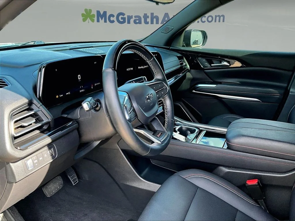 Used 2025 Black Chevrolet Z71 image 20