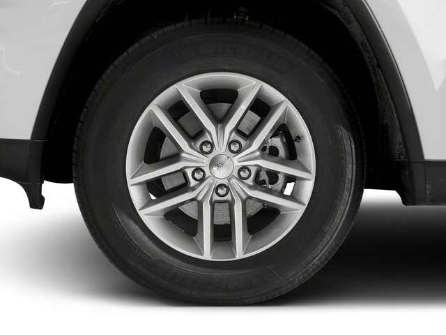 Used 2017 Bright White Clearcoat Jeep Laredo image 14