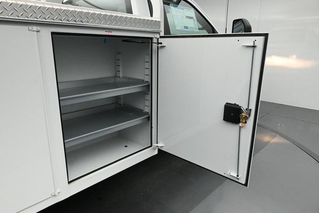 New 2026 Oxford White Ford XL image 22