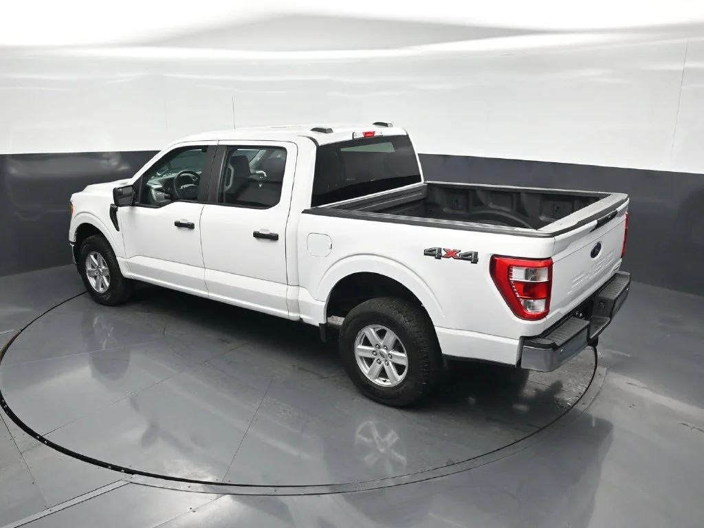 Used 2021 White Ford XL image 35