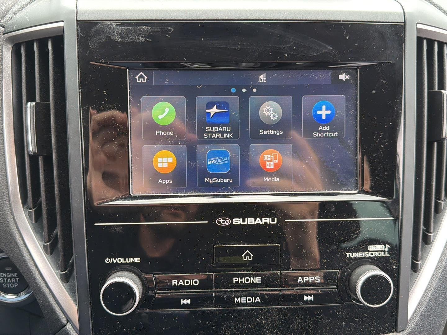 Used 2024  Subaru Premium image 18