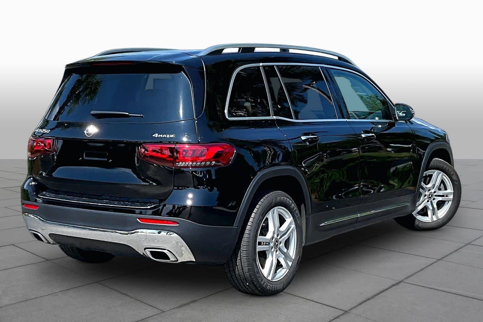 Used 2023 Night Black Mercedes-Benz GLB 250 image 13