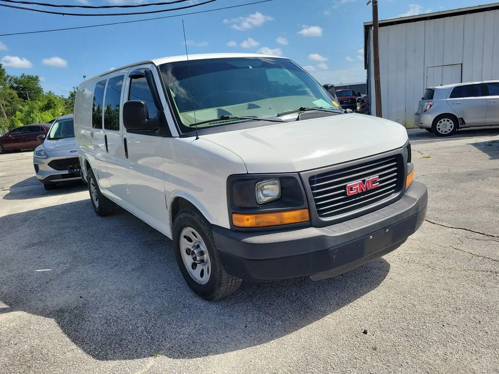 2012 GMC Savana 1500 Cargo Van's photo