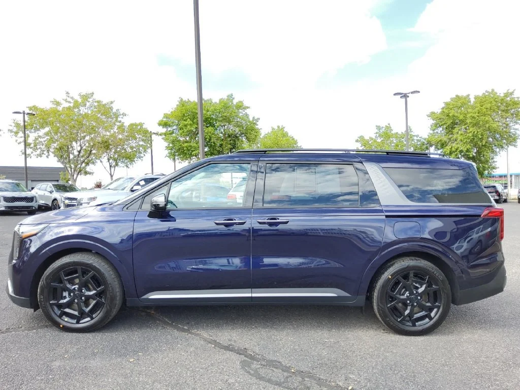 Used 2027 Blue Kia EX image 24