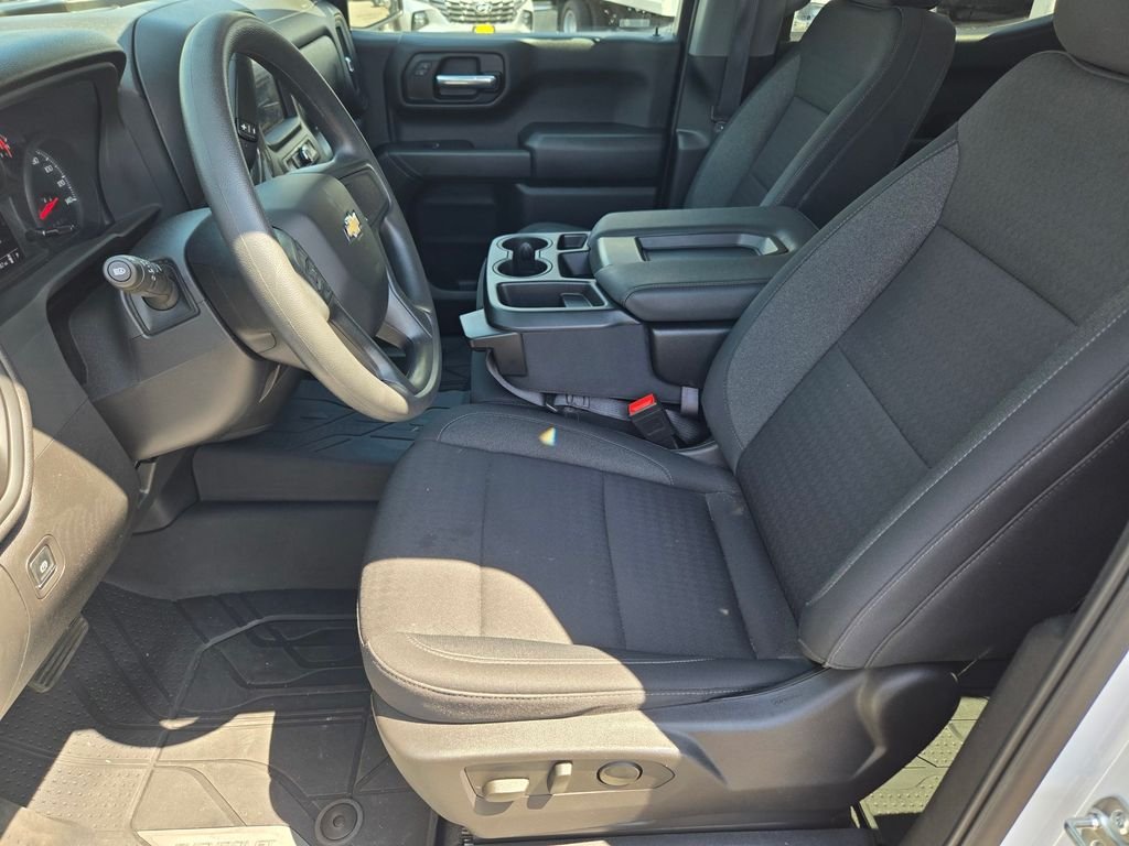 Used 2025 White Chevrolet Custom image 11