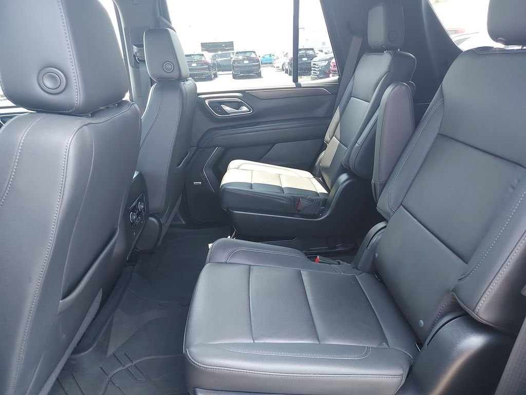 Used 2023 Gray Chevrolet Z71 image 14