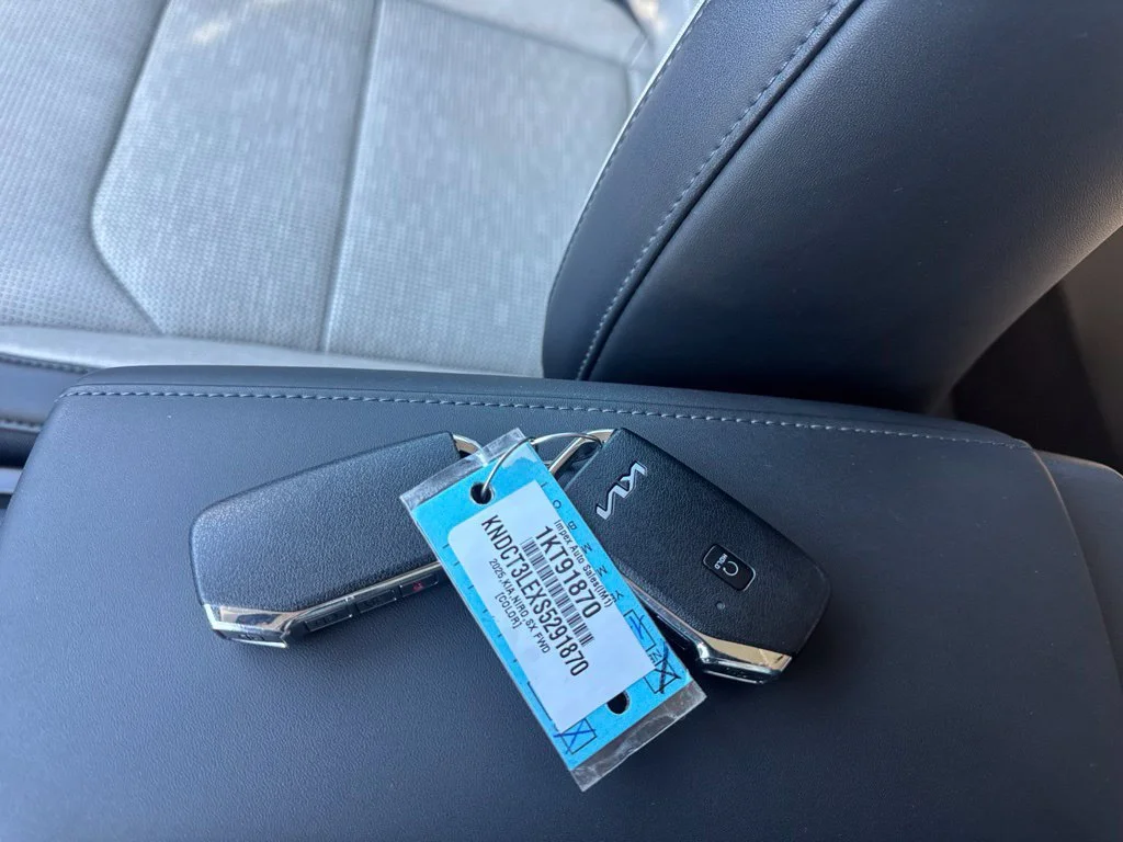Used 2025 Blue Kia SX image 29