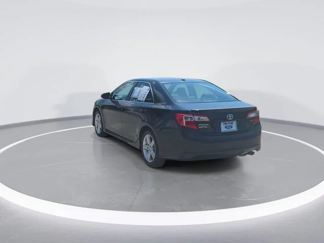 Used 2013 Gray Toyota SE image 6