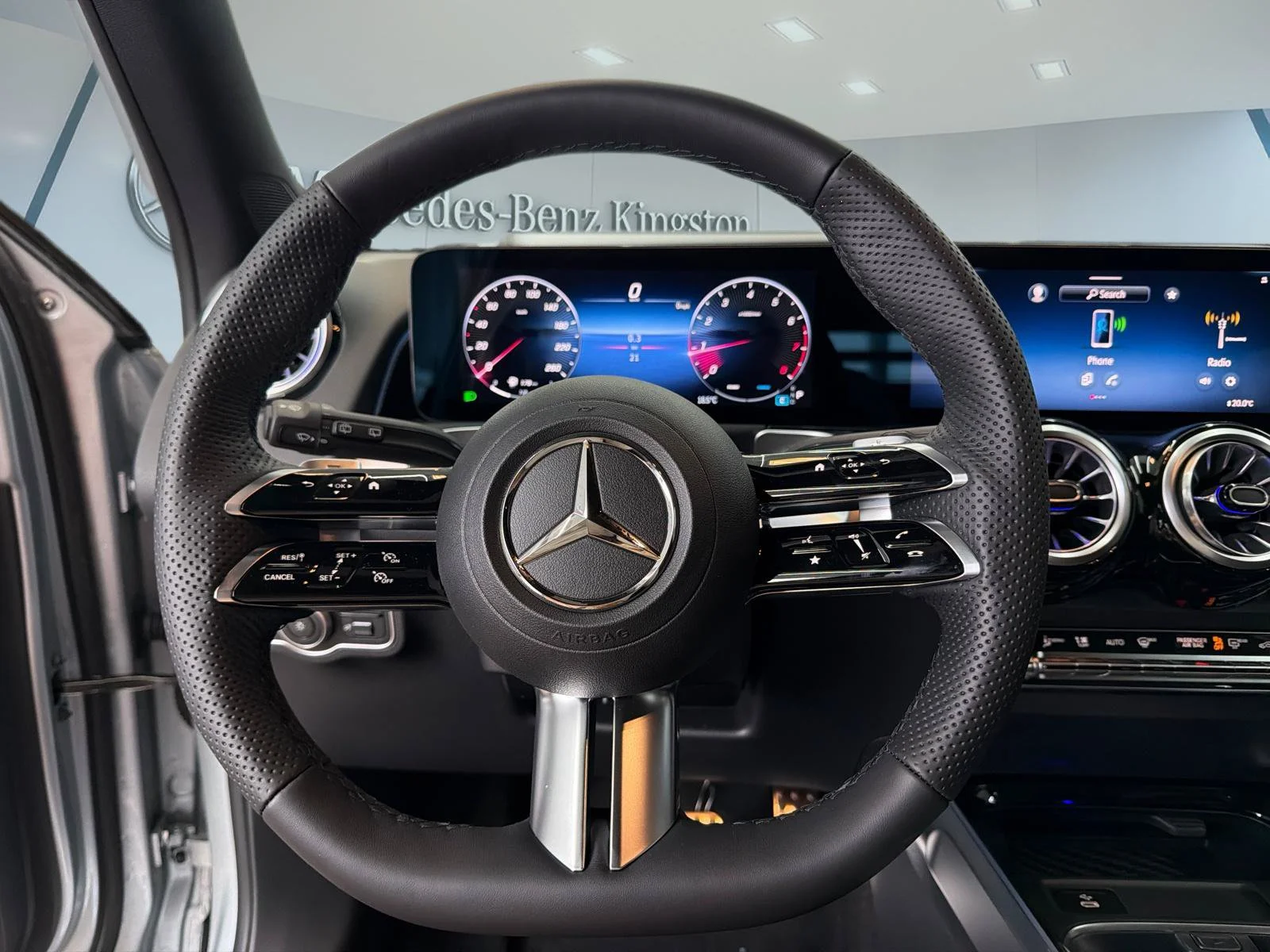 Used 2026 Silver Mercedes-Benz GLB 250 image 15