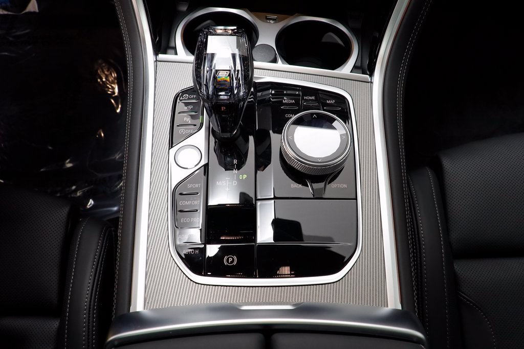 2026 BMW 8 Series 840i - Photo 14