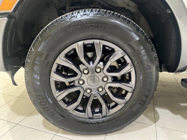 Used 2019 Silver Ford XLT image 28